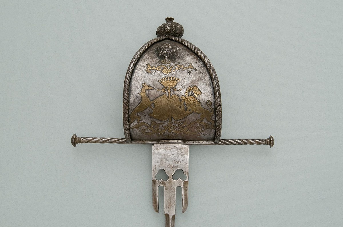 A left-handed dagger